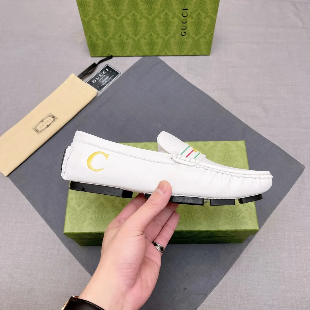 p400 GUCCI, Gucci official flagship store original casual beanie shoes ~ Four Seasons Trendy Shoes 👟》New version at the counter, Gucci 1:1 high-quality workmanship, upper: imported pebbled calfskin, genuine sweat-absorbent pigskin lining, fashionable lazy business style design, casual loafers, running shoes are perfect for young people. British fashion boots 😍 Equipped with original raw rubber wear-resistant outsole, absolutely high-end and classy, ​​suitable for drivers only 🚗 A must-have for fashionable men, standard code 37-45 No. 071